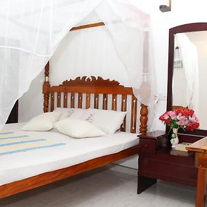 Standard Zimmer mit Kingsize-Bett